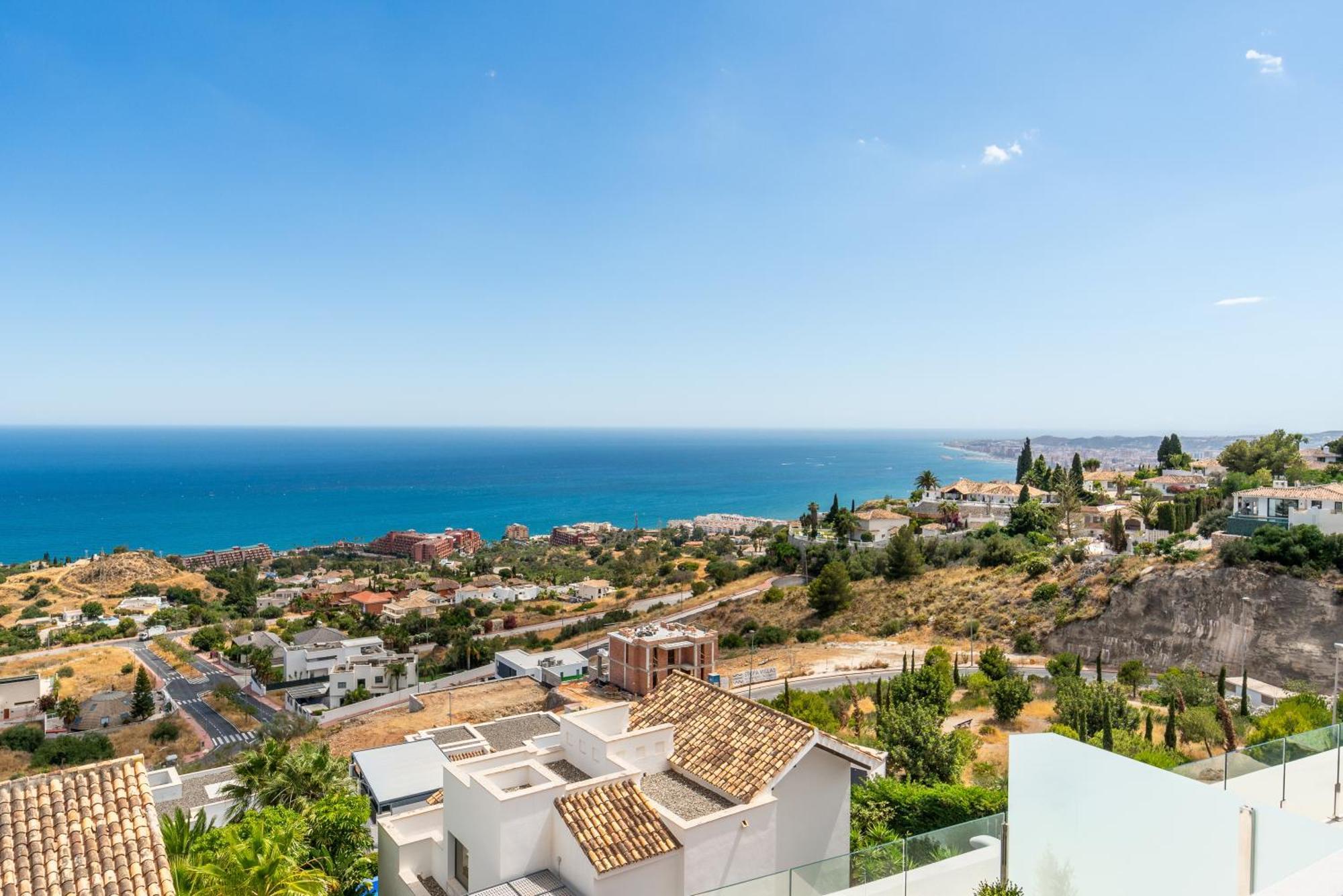 Apartment Panoramic Sea View 4 Bedroom Stupa Duplex With Jacuzzi Benalmadena